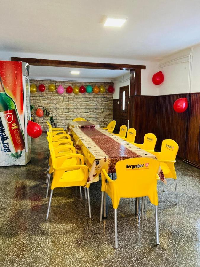 Vila Nadia Hotell Oesti-Paminteni Exteriör bild